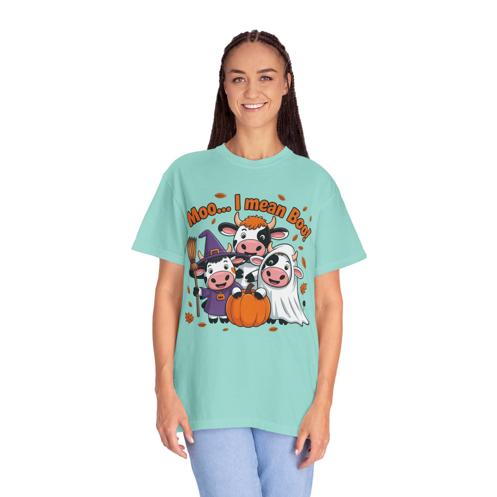 Halloween Cow T-Shirt – “Moo... I mean Boo!” Cute Pumpkin & Witch Cows Graphic Tee